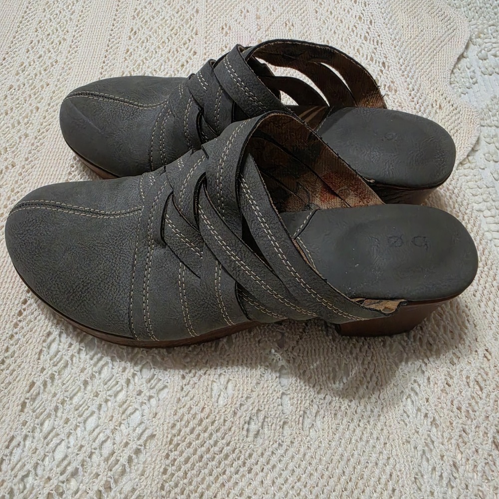 b.o.c Women's‎ Johana Gray Clogs Mules Suede Slipon Boho Casual
